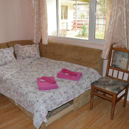 Къща За Гости Дъга Cherni Osum Exterior foto