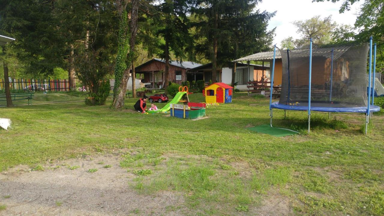 Къща За Гости Дъга Cherni Osum Exterior foto