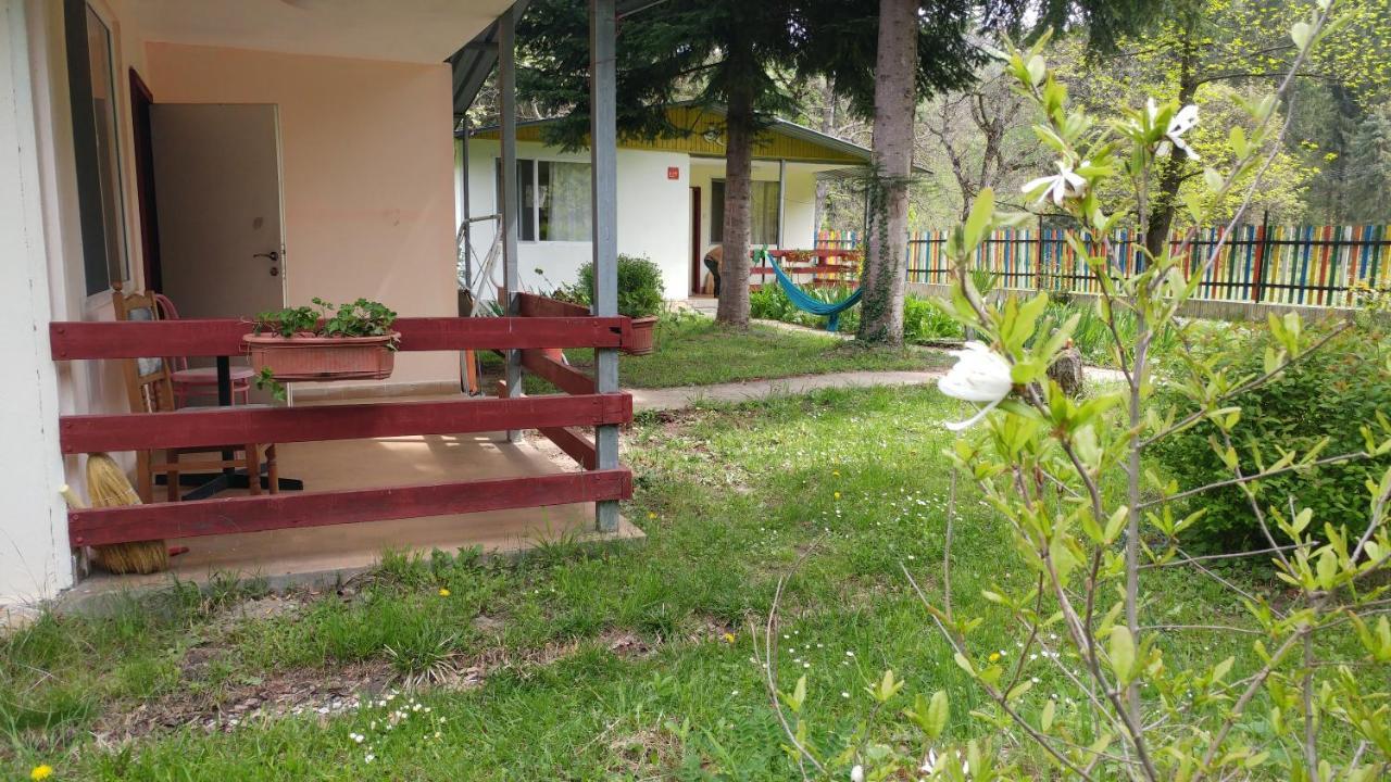 Къща За Гости Дъга Cherni Osum Exterior foto
