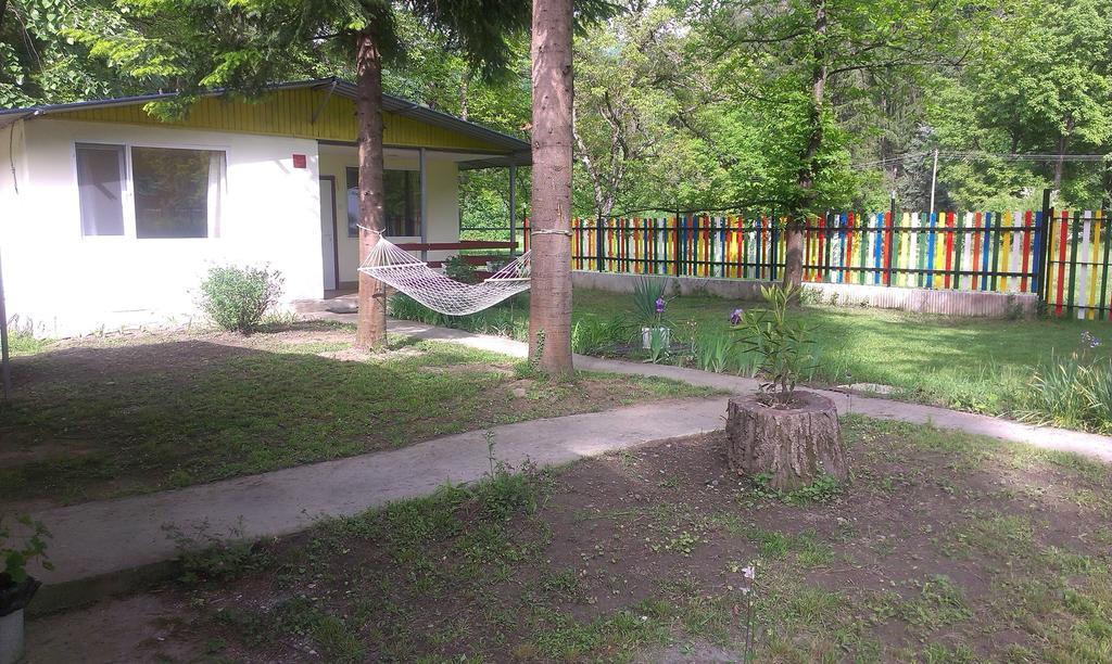 Къща За Гости Дъга Cherni Osum Exterior foto